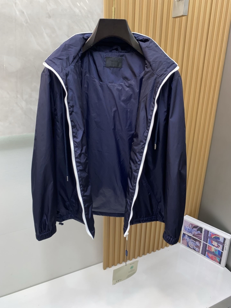 Pra*a outwear
